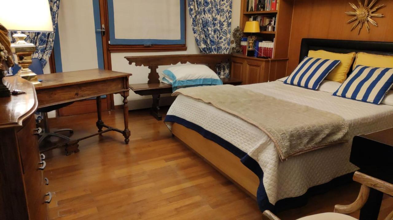 Villa Wurth Al Gianicolo B&B Рим Екстериор снимка